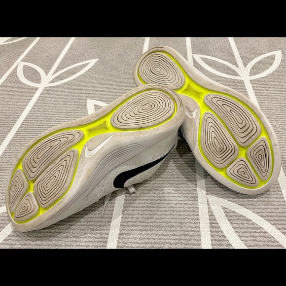 Women’s Gray Nike Run Easy Running Shoe - Picture 6 of 7